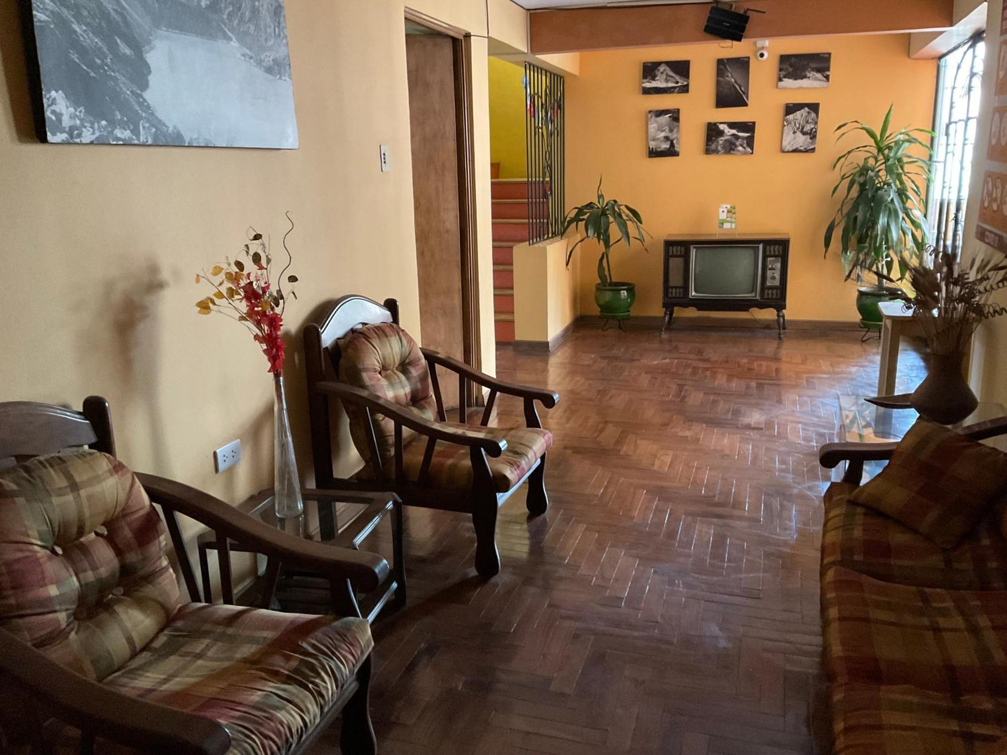 Отель La Casa De Zarela Уарас Экстерьер фото
