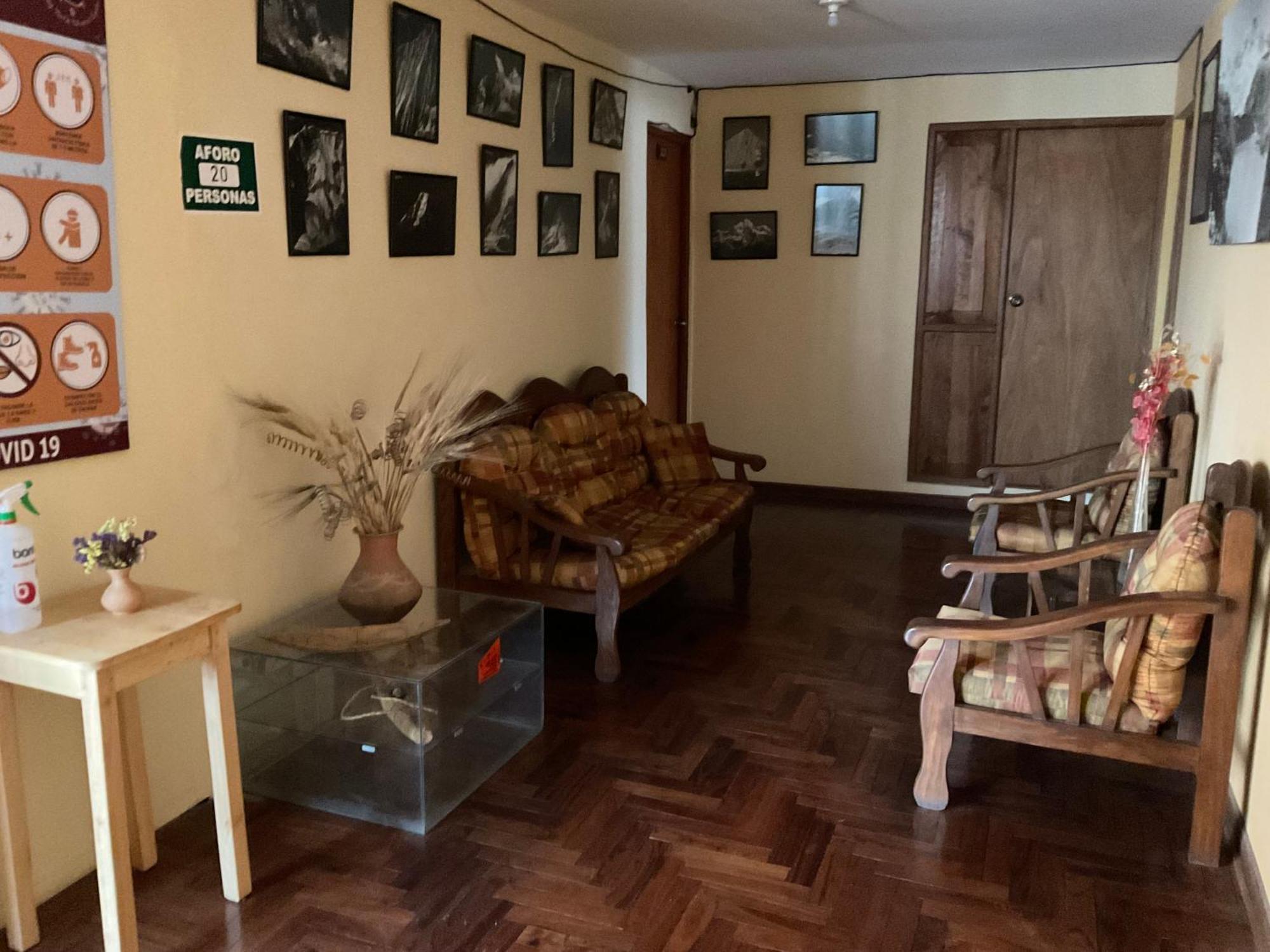 Отель La Casa De Zarela Уарас Экстерьер фото